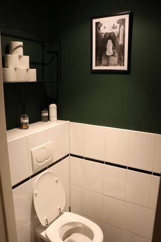 Luxury apartment in the heart of A’dam / De Pijp gallery image 4