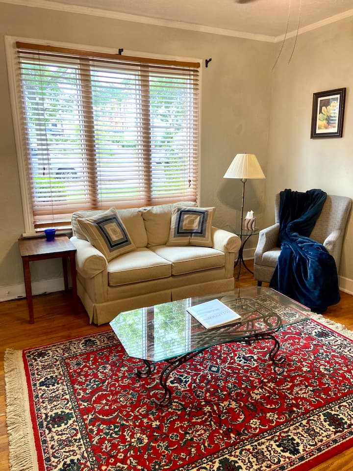 Lovely 1 Br Unit Across From Belhaven Town Center - Jackson, MS