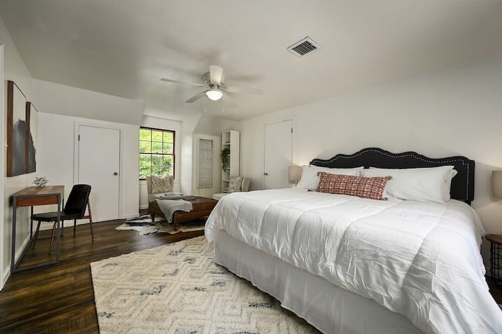 جناح رئيسي سرير كينج - الطابق العلوي