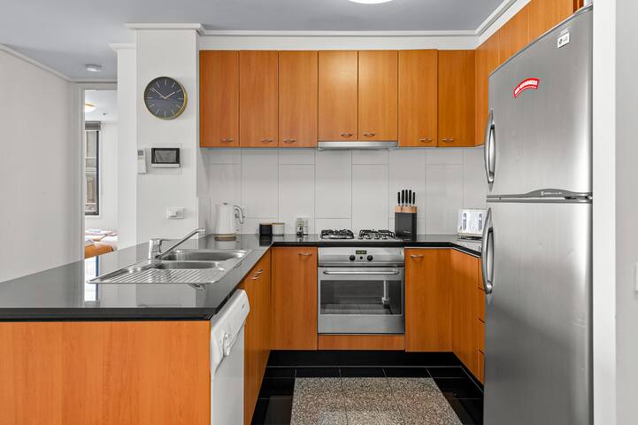 Exclusive Stays – The Summit (1b) gallery image 3