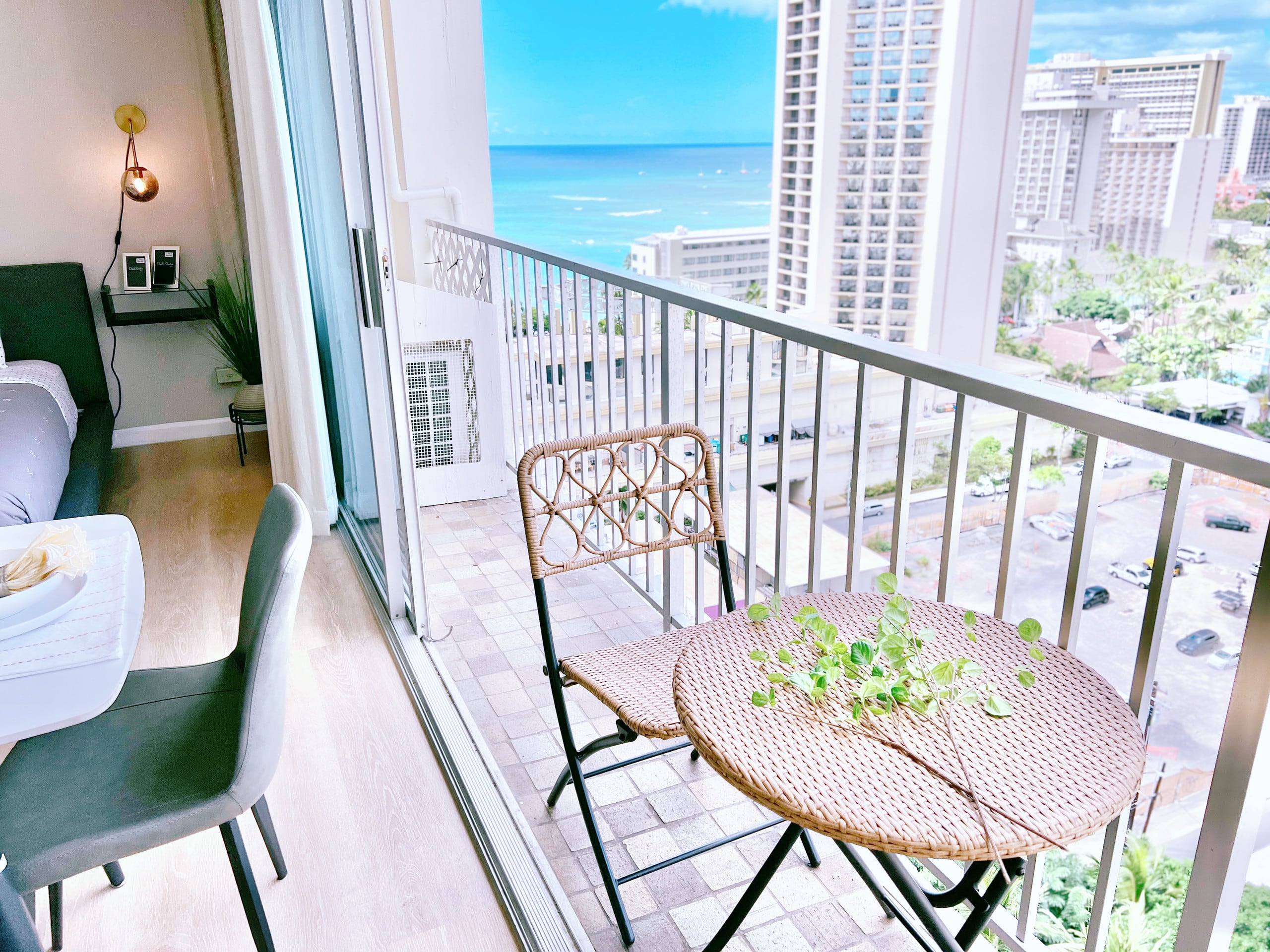 Condo in Honolulu · ★4.81 · Studio · 2 beds · 1 private bath - Image 36