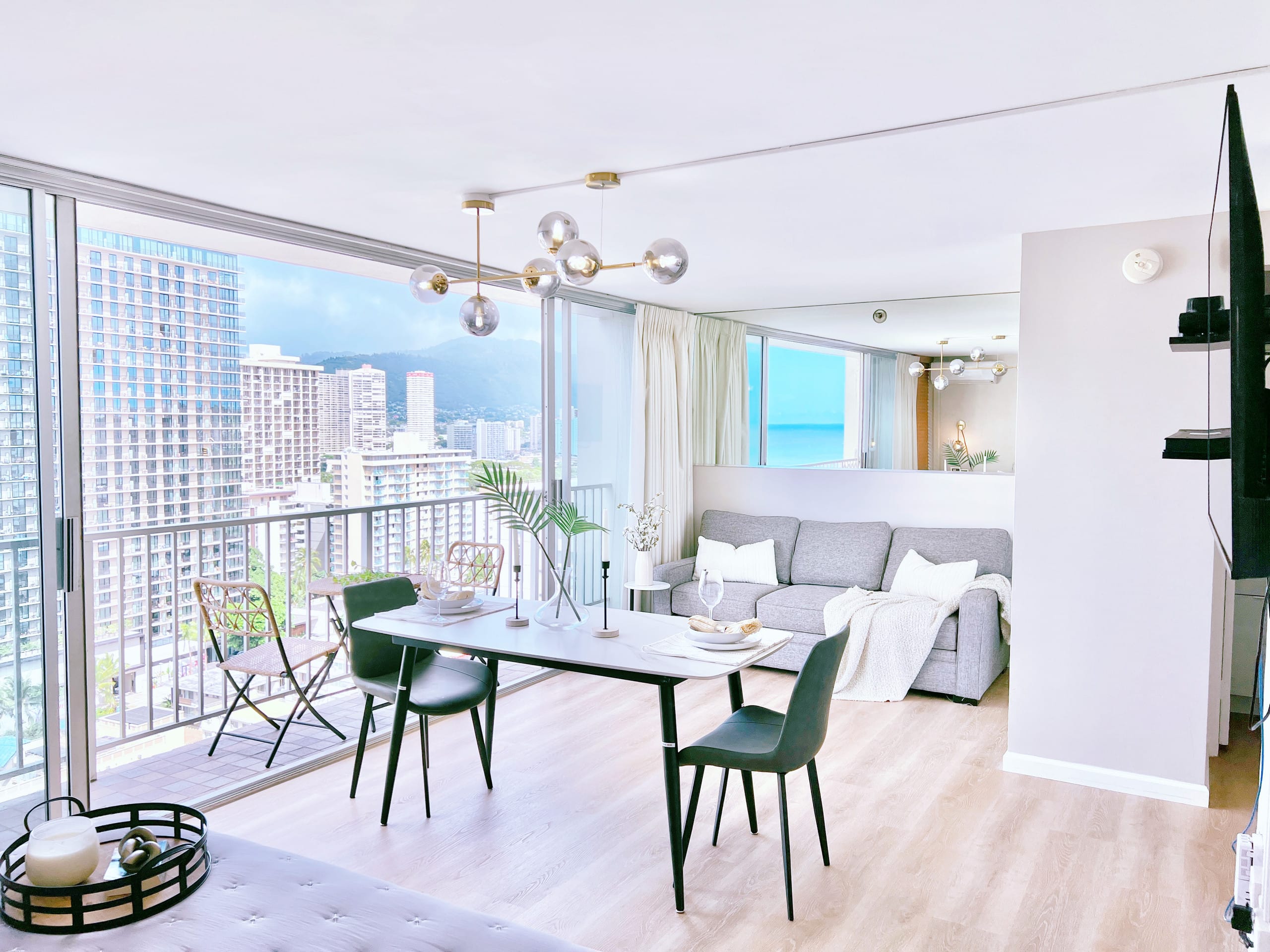 Condo in Honolulu · ★4.81 · Studio · 2 beds · 1 private bath - Image 28