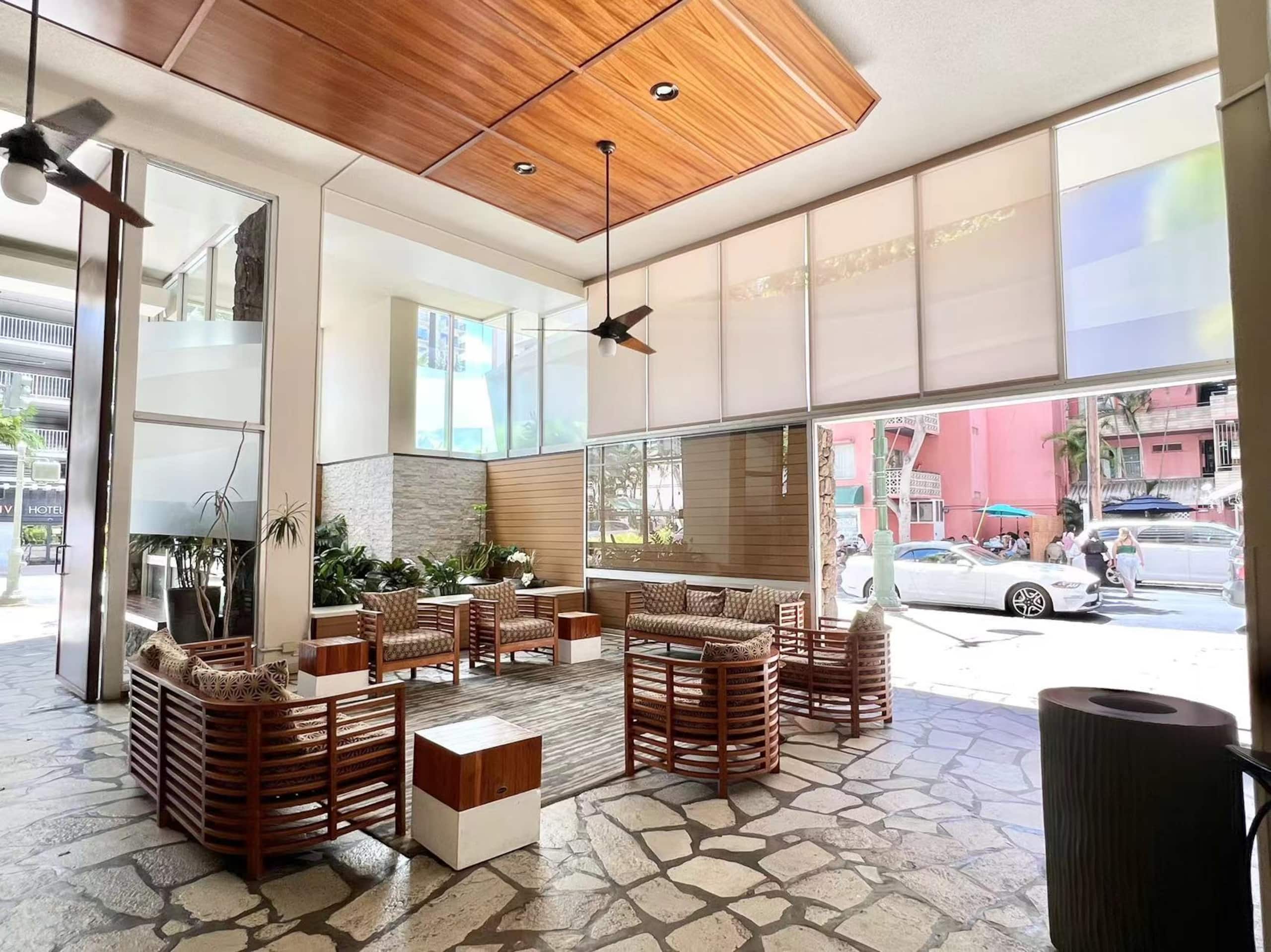 Condo in Honolulu · ★4.81 · Studio · 2 beds · 1 private bath - Image 64