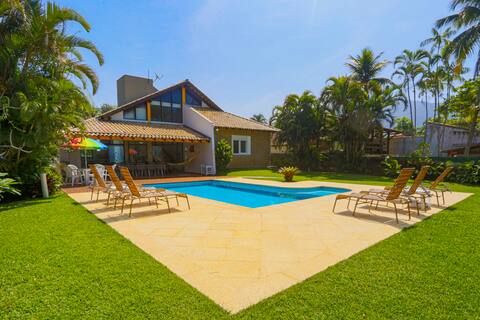 The perfect ON THE BEACH house Ubatuba Toninhas