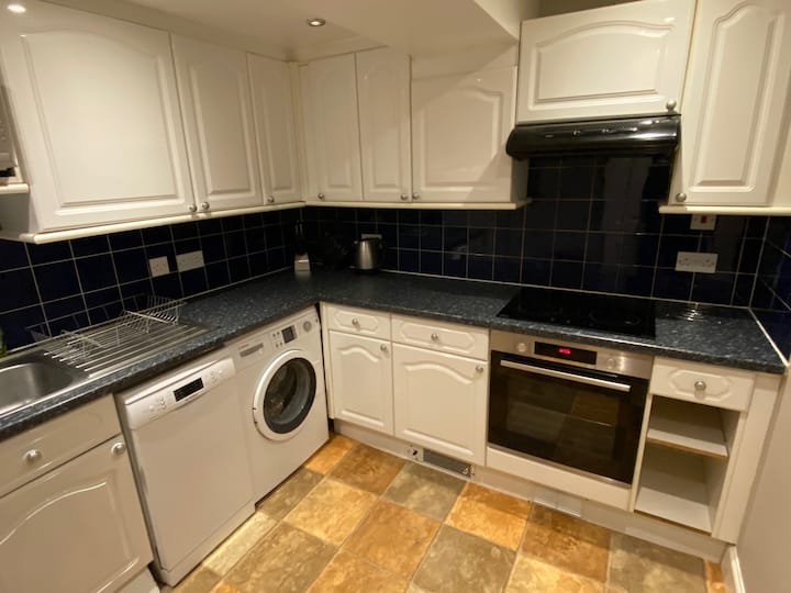Spacious King / Twin Room Close To The City Centre - Edinburgh