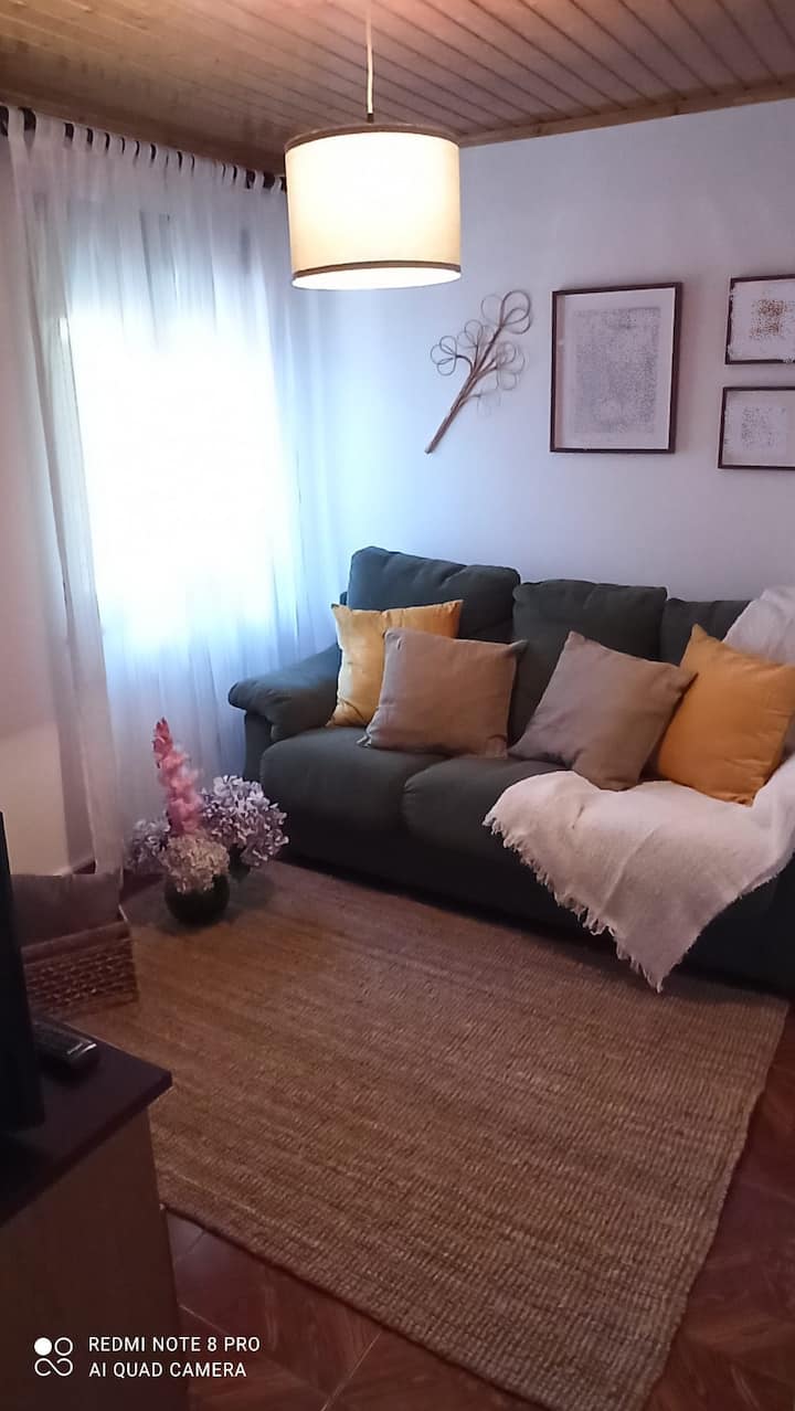 Agradable Casa En El Campo Con Vistas A La Montaña - Tineo