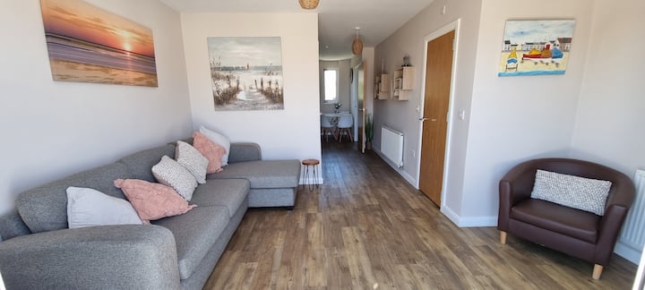 Sunrise Cottage, 2 Minutes Walk From The Beach! - Northumberland