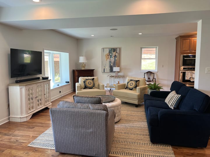 Stunning  Riverfront Home With Private Dock - Calvert Cliffs State Park, Lusby