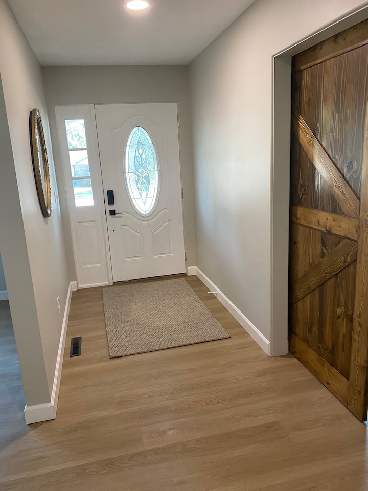 Cozy, Quiet Home In Quincy - Quincy, IL