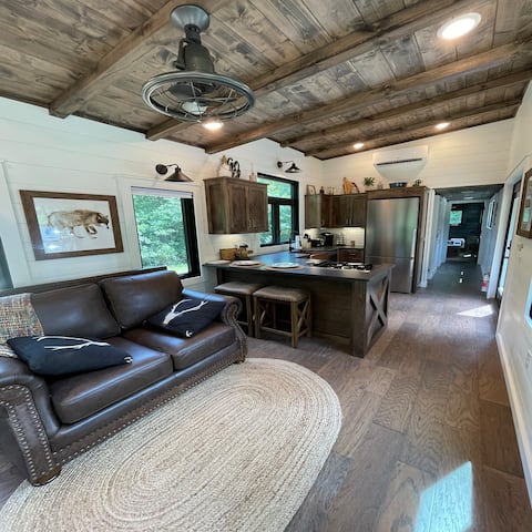 Luxury Tiny Home at Bald Mountain Creek Farm