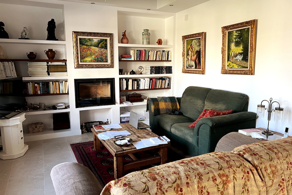 Beautiful and pleasant house with heated pool 5