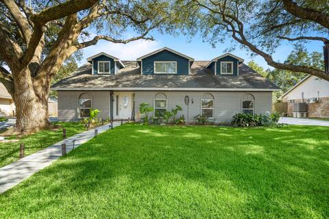 Beautiful Spacious 4 bedroom house.