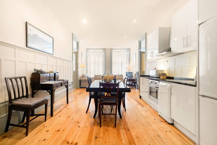 Mouzinho 134 – Historical Center – Yellow gallery image 3