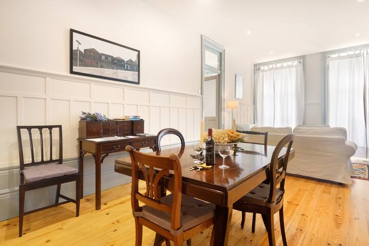 Mouzinho 134 – Historical Center – Yellow gallery image 5