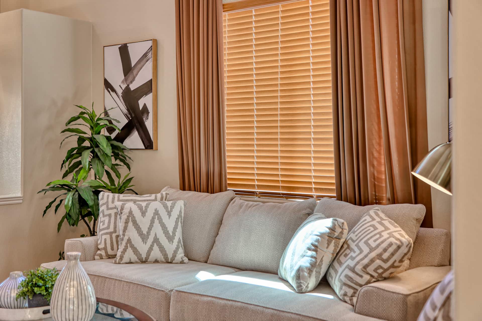 Quiet 4BR Only 8mi to LV Strip | Elegant Sanctuary