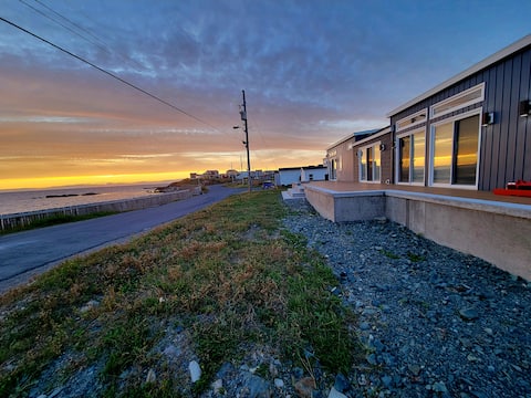 Stunning Oceanfront Oasis
