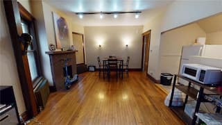 Central One Bedroom with Sunroom, photo 6 of 7