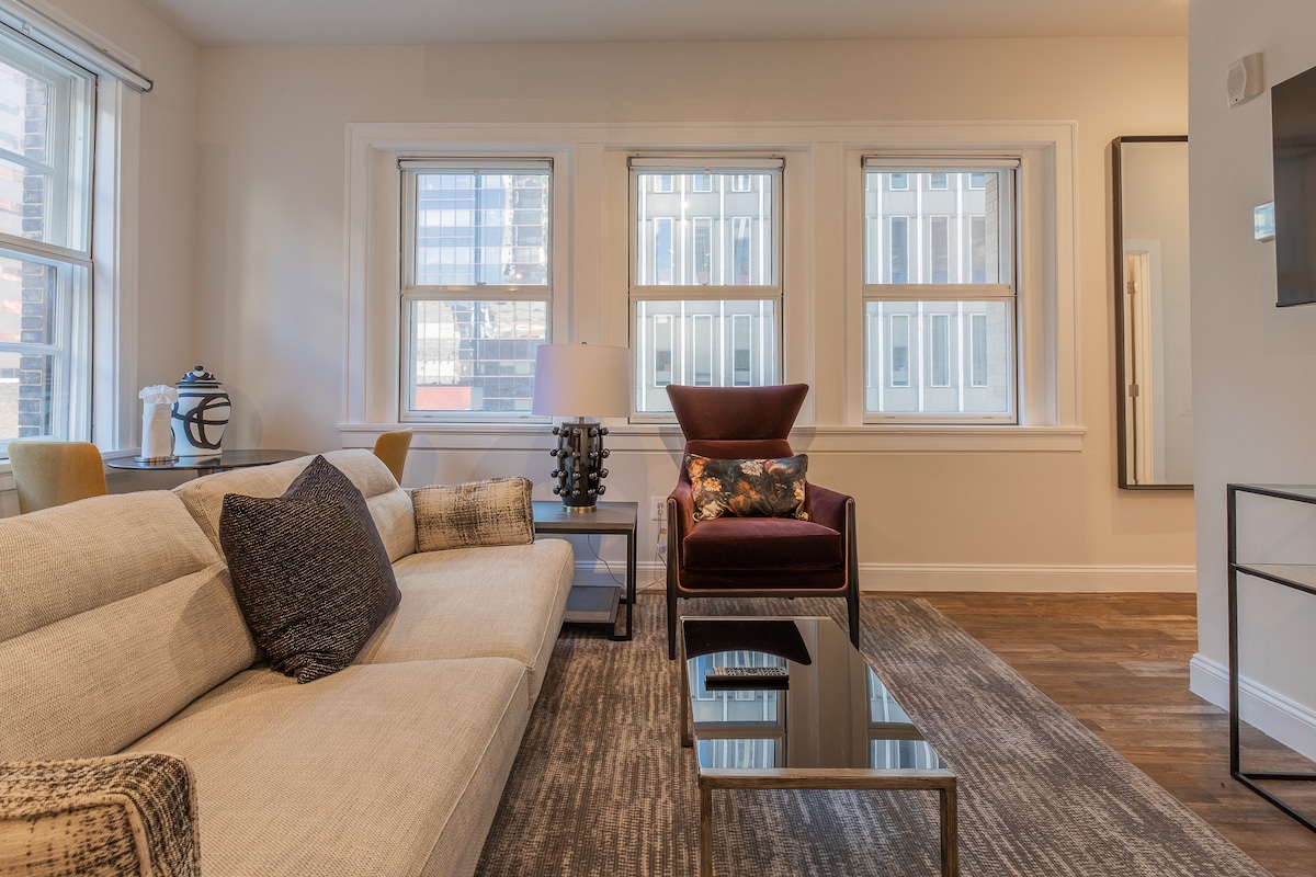 Top performing Airbnb: Baltimore's Finest: Penthouse Elevated Comfort in Downtown