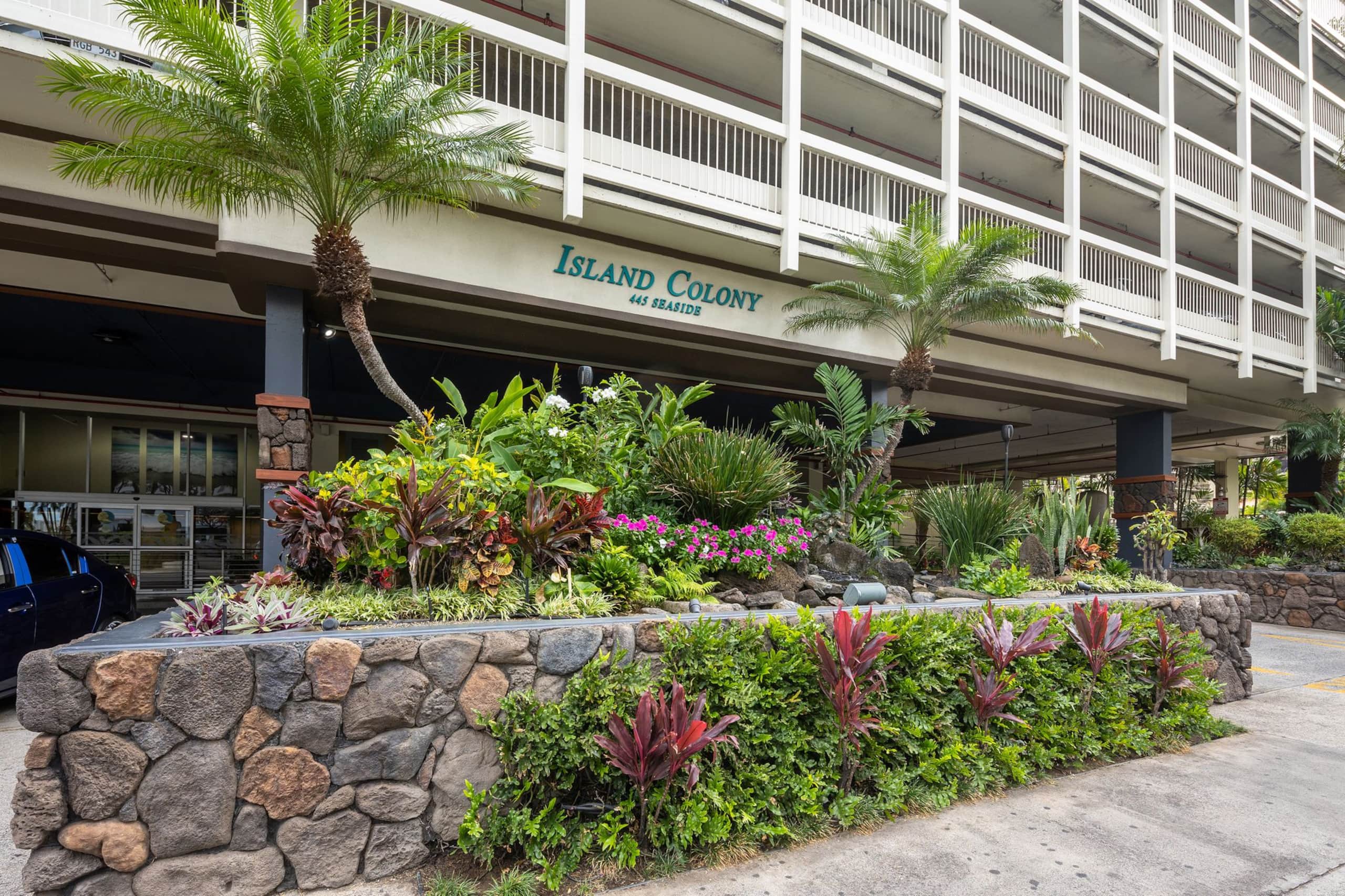 Condo in Honolulu · ★4.91 · 1 bedroom · 3 beds · 1 private bath - Image 56