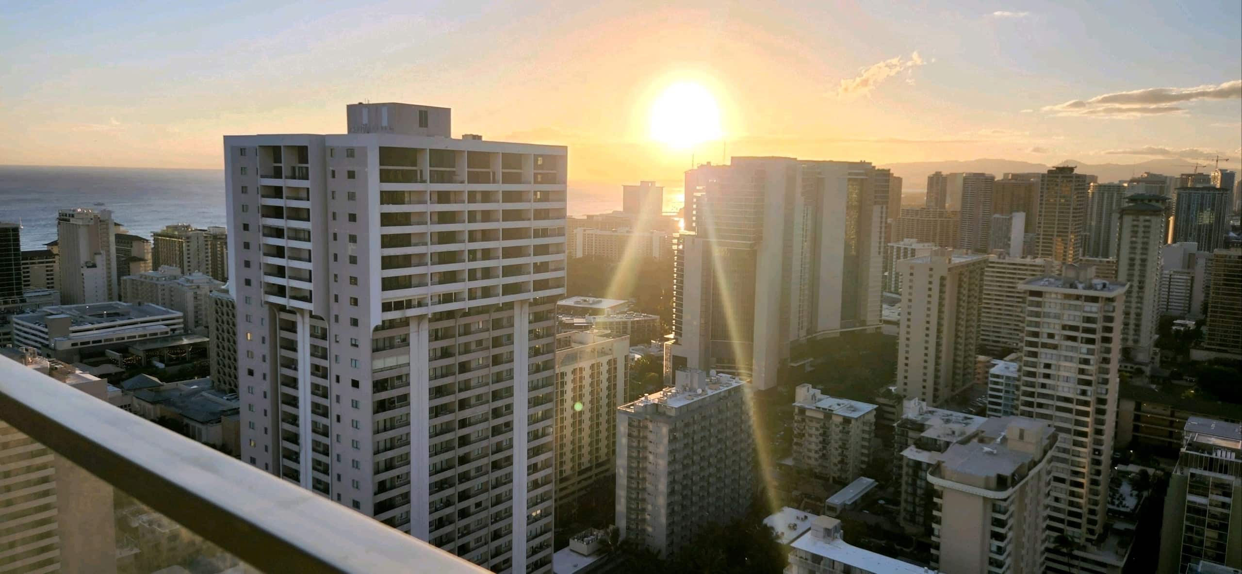 Condo in Honolulu · ★4.91 · 1 bedroom · 3 beds · 1 private bath - Image 42