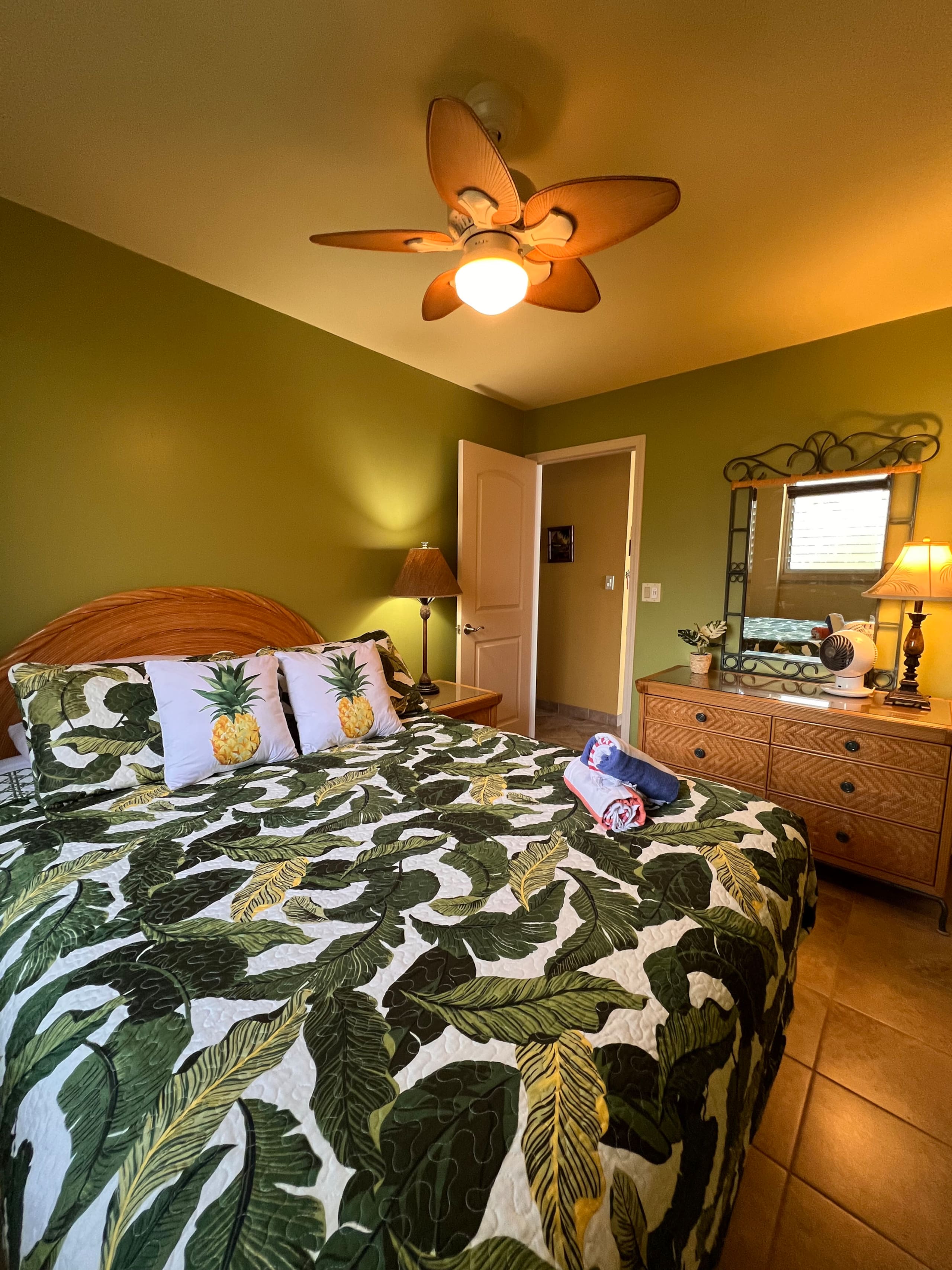 Marvelous Maui, Oceanfront Paradise! - Image 36