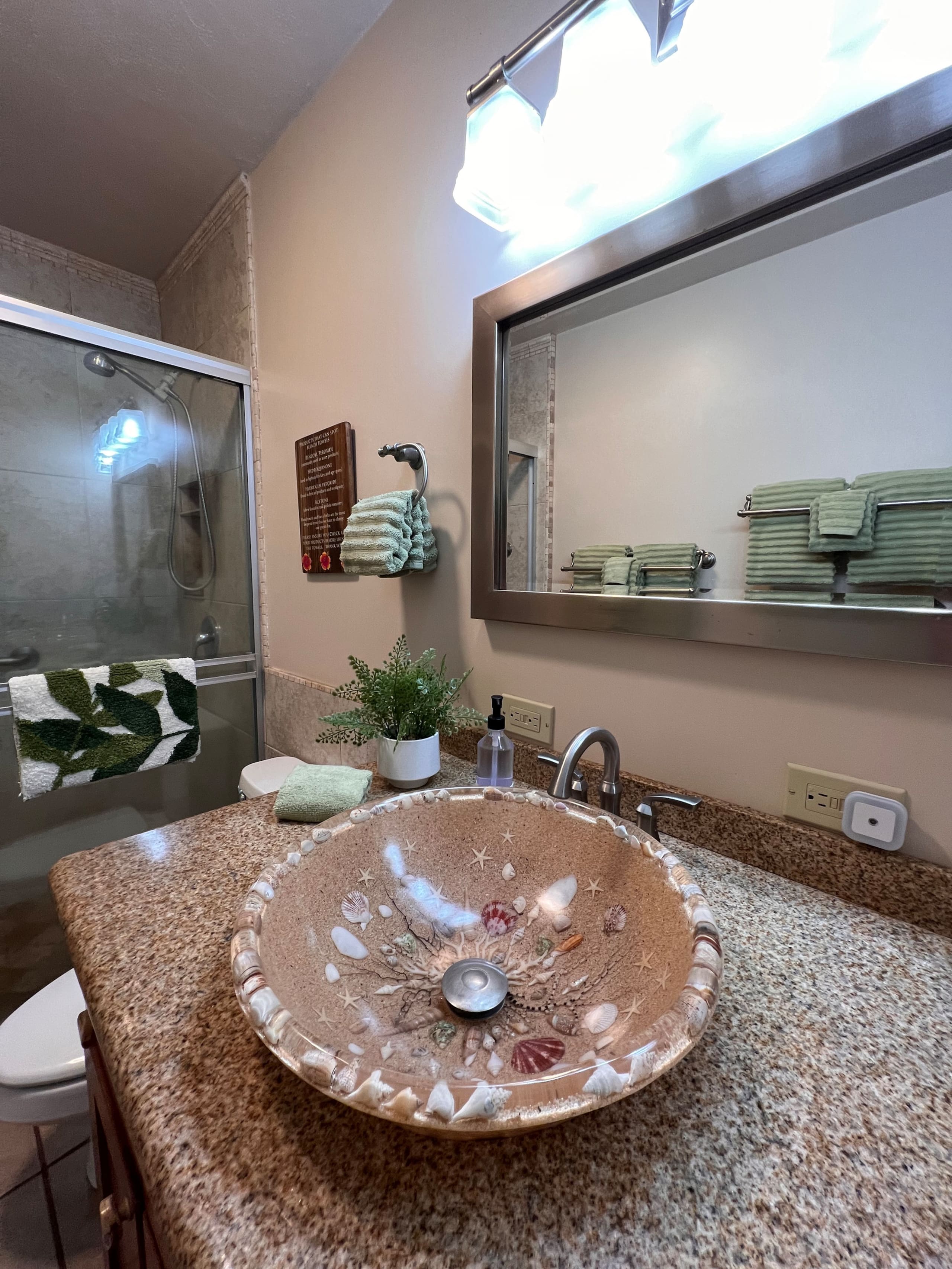 Marvelous Maui, Oceanfront Paradise! - Image 46
