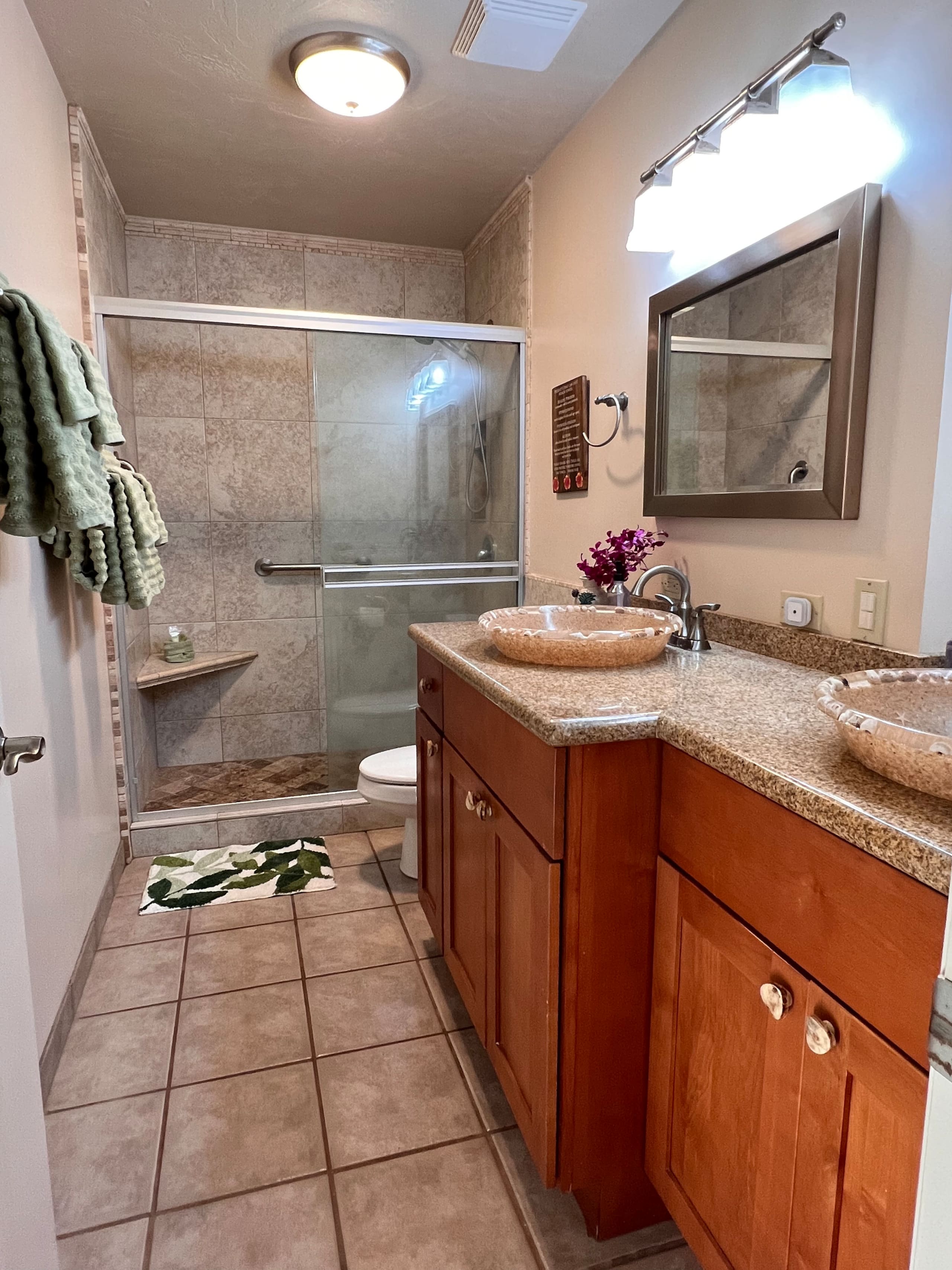 Marvelous Maui, Oceanfront Paradise! - Image 43