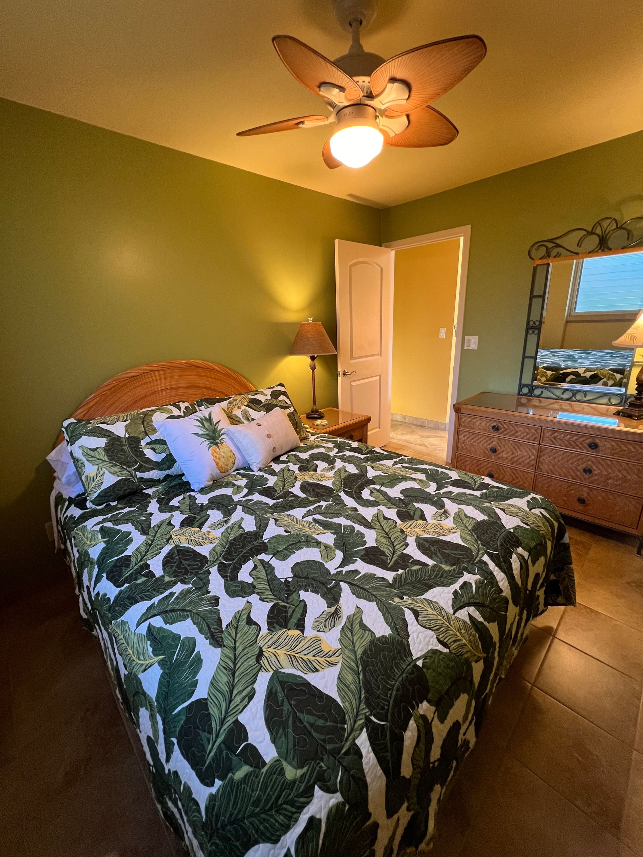 Marvelous Maui, Oceanfront Paradise! - Image 39