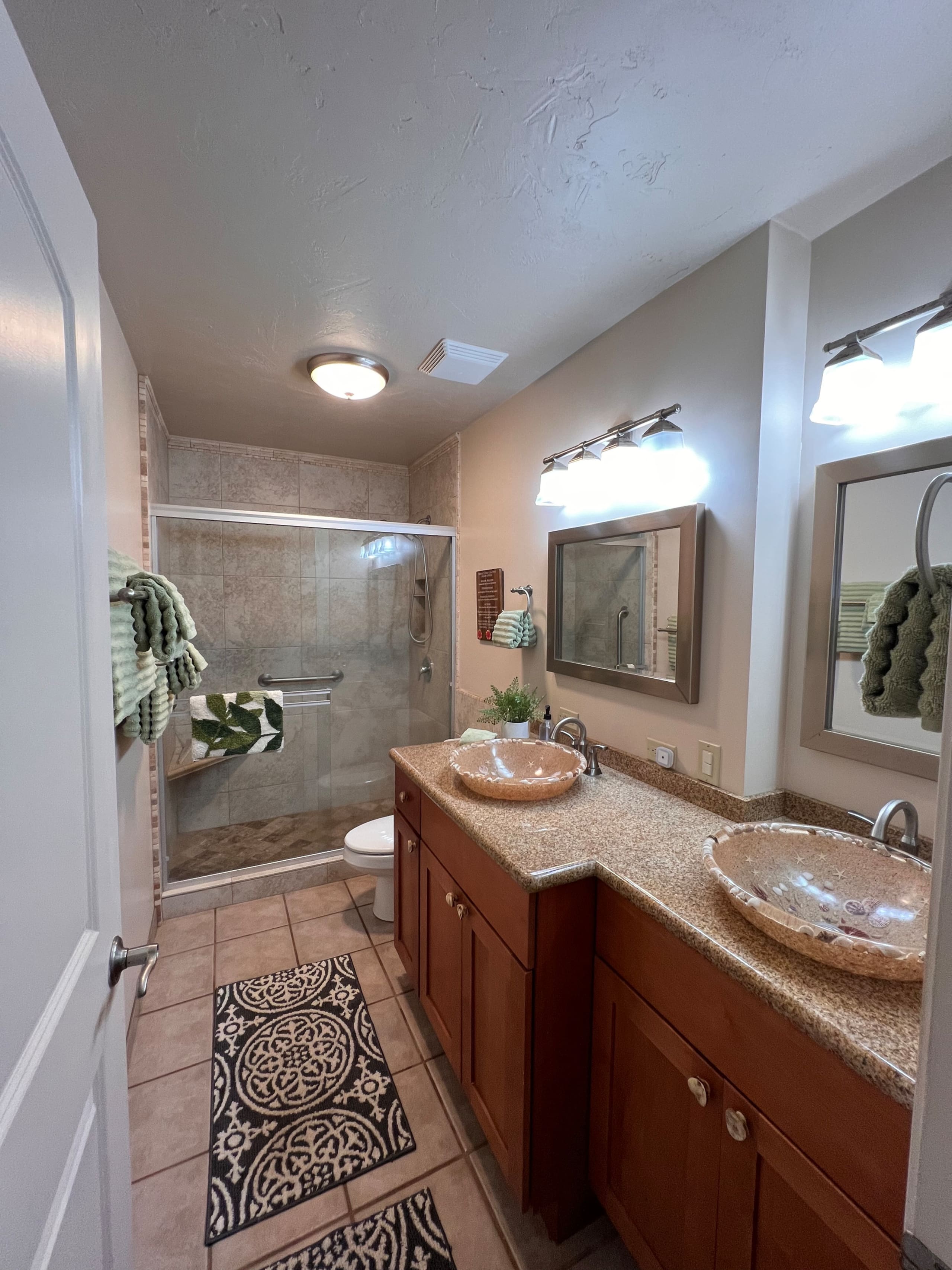 Marvelous Maui, Oceanfront Paradise! - Image 47