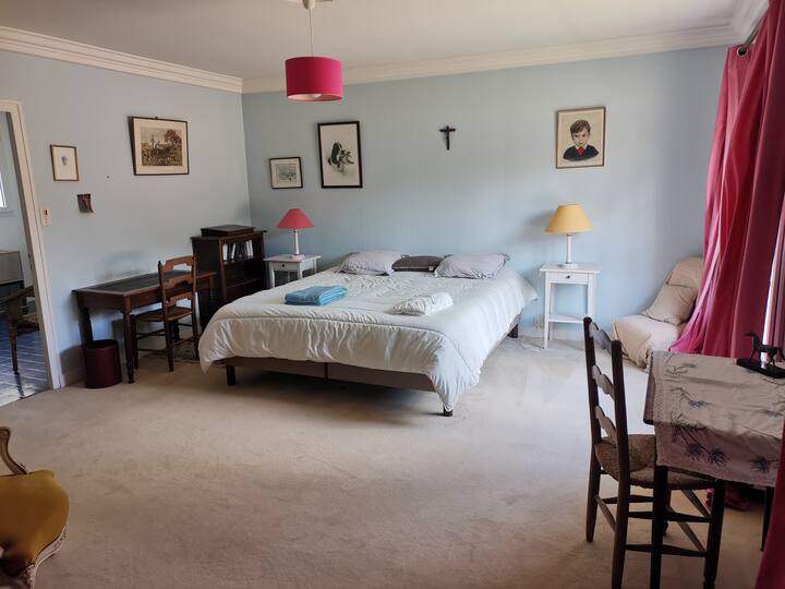 El dormitorio principal de la planta baja