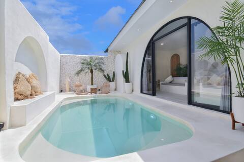 1BR Villa with Private Pool for 4 Prs (Room Only)