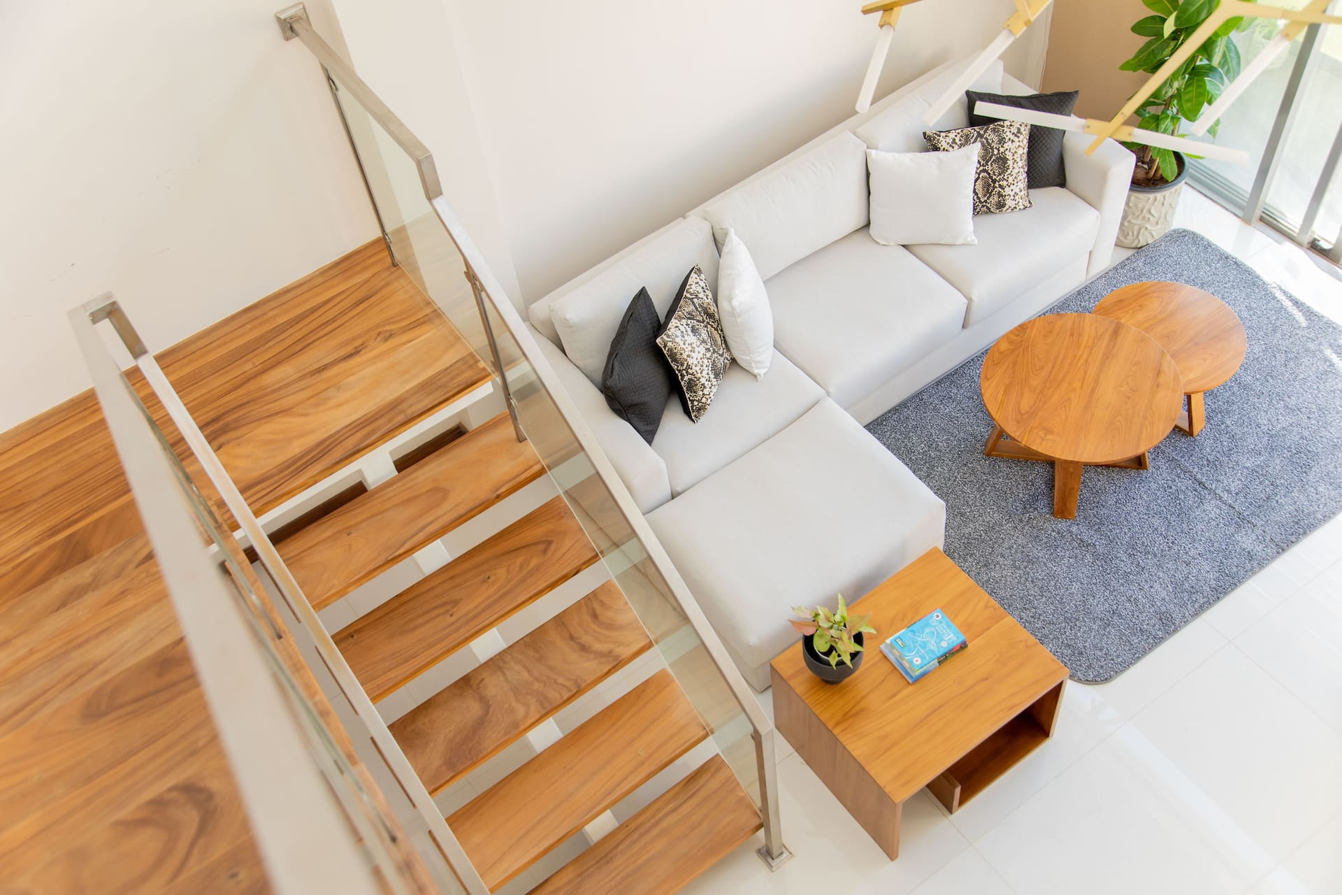 Aron's Lavinia Cozy 4 bedroom duplex