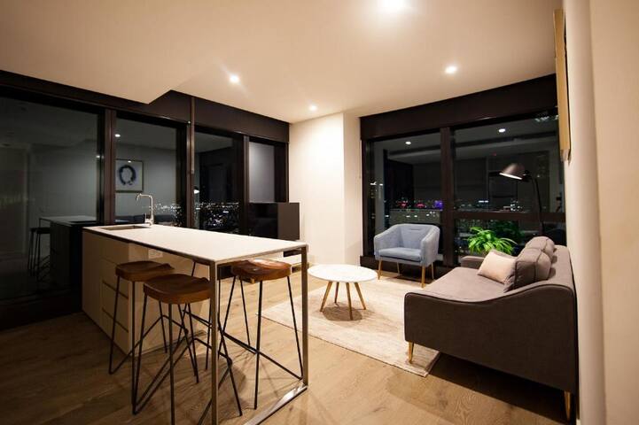 Cozy 2 Bedroom Apartment in Southbank gallery image 5