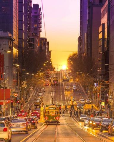 Cozy 2 Bedroom Apartment in Southbank gallery image 4