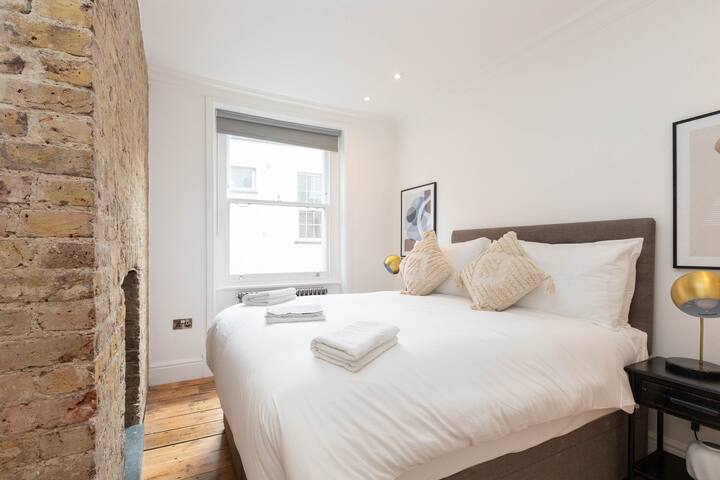 Incredibly Located Luxury 2BD Flat, Oxford Street gallery image 3