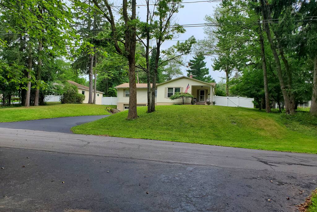 Happy Home in the Hills