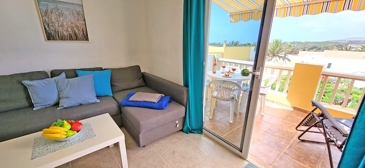 Salon avec sortie directe sur le balcon