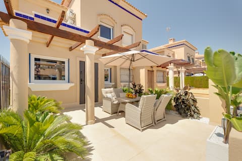 Olivia Gold-La Zenia-Klima-TV- Pool-Wifi-Luxus