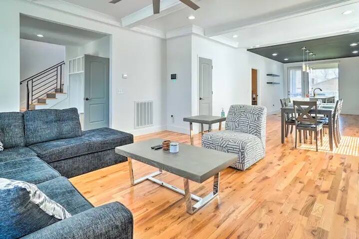 Spacious Nashville Home Fairly Close to Broadway! gallery image 5