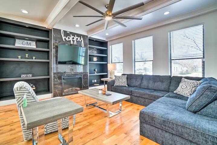 Spacious Nashville Home Fairly Close to Broadway! gallery image 3