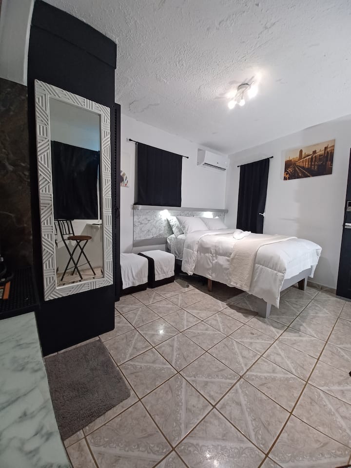 GM Studio 6, Everything at your fingertips Condominiums for Rent in