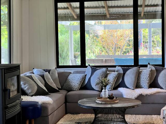 Charming farmhouse in glorious peaceful setting gallery image 3