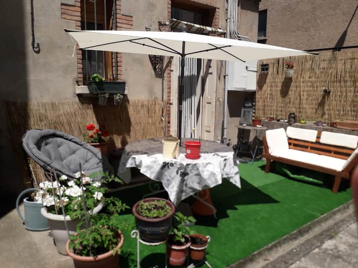 Chambre T3 près du centre avec terrasse