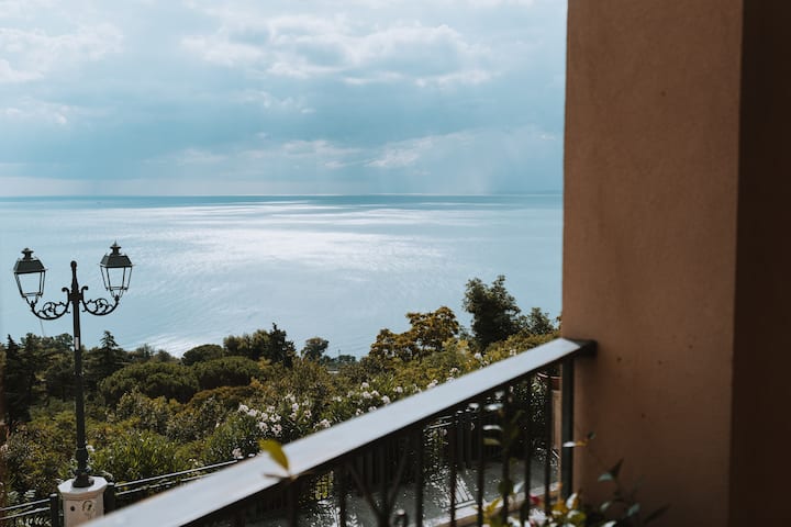 Panphilia: Holiday Apartment