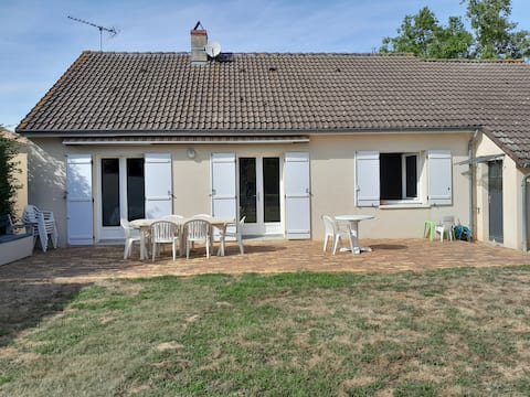 Quiet house, close to the city center.