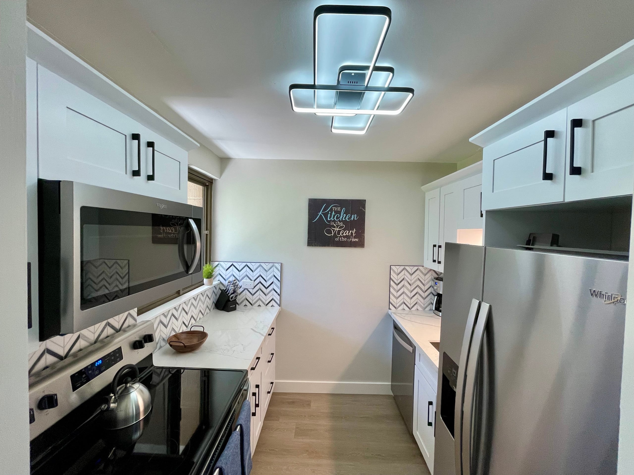 Condo in Lahaina · ★4.96 · 1 bedroom · 2 beds · 1 private bath - Image 6