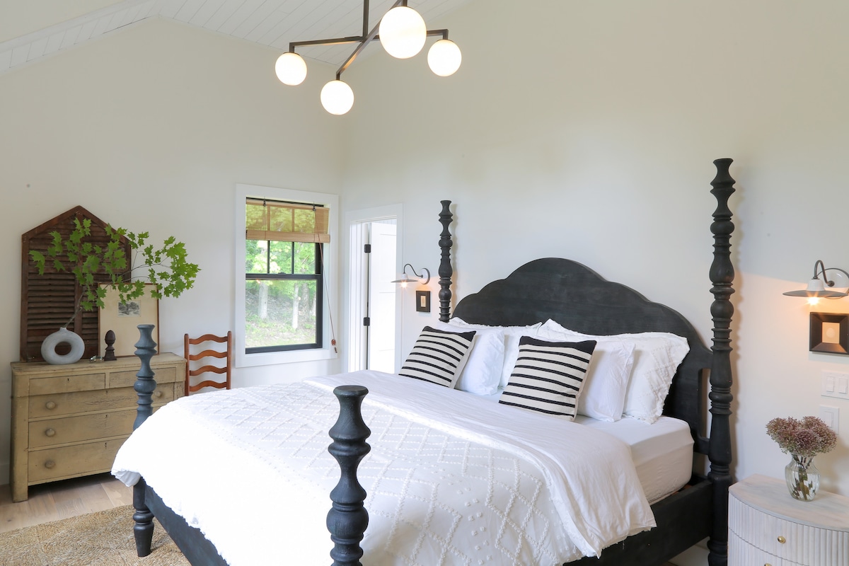 Primary bedroom with king size bed