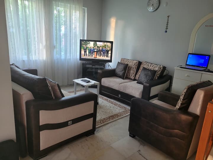 Denize 5 Dakika Mesafede, Müstakil Tripleks Villa. - Çanakkale