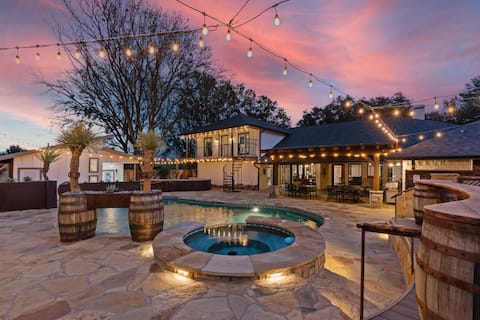 Cowtown Casa: A Place to Hang Your Hat