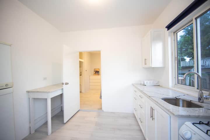 Newly Finished , Quaint And Cozy 1br Millsborough - Kingston